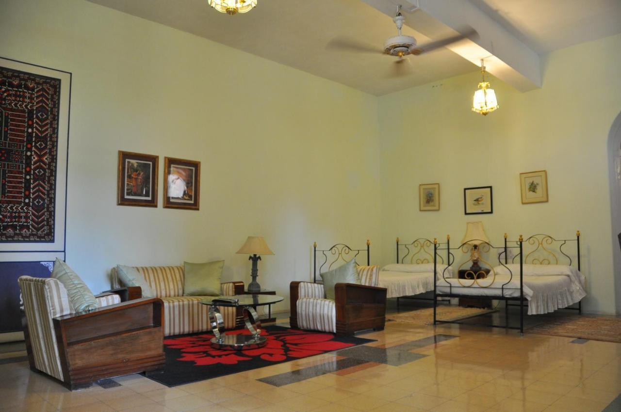 Orchard Palace Gondal Buitenkant foto
