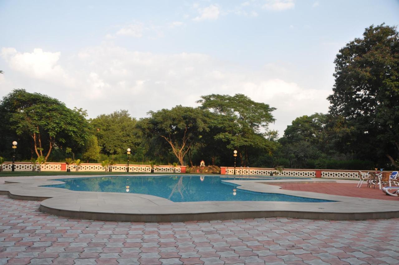 Orchard Palace Gondal Buitenkant foto